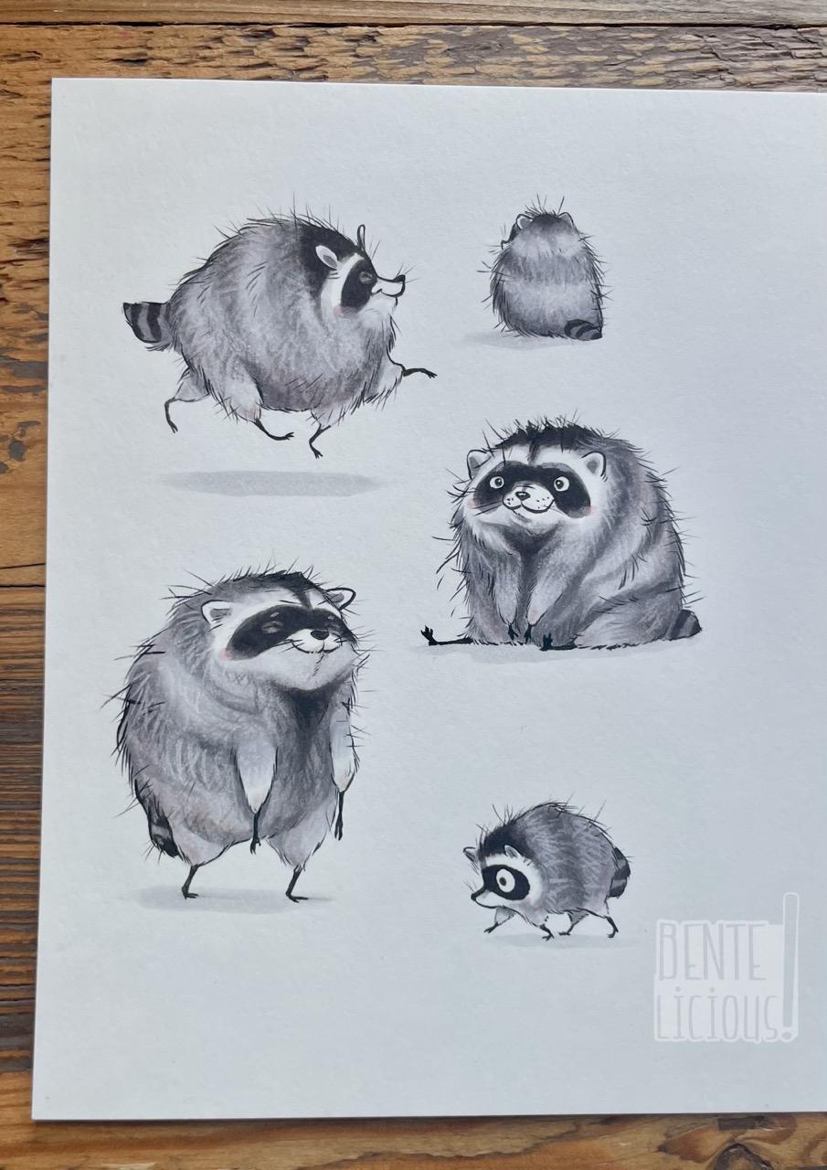Fünf kleine Illustrationen des echten, berühmten Waschbären Jimothy, der durch eine verkürzte Wirbelsäule aussieht wie eine Runde fellkugel auf langen Beinchen. Die Illustrationen zeigen ihn in verschiedenen Posen bei seinen täglichen Erledigungen, also einfach durch die Gegend stromern. In meinen Bildern sieht er dabei sehr glücklich aus. Jimothy, wir hoffen, dir geht’s gut!